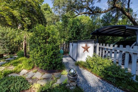 Tiny photo for 418 E Carolina Street, Tallahassee, FL 32301 (MLS # 394280)