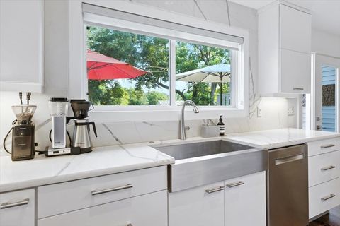 Tiny photo for 418 E Carolina Street, Tallahassee, FL 32301 (MLS # 394280)