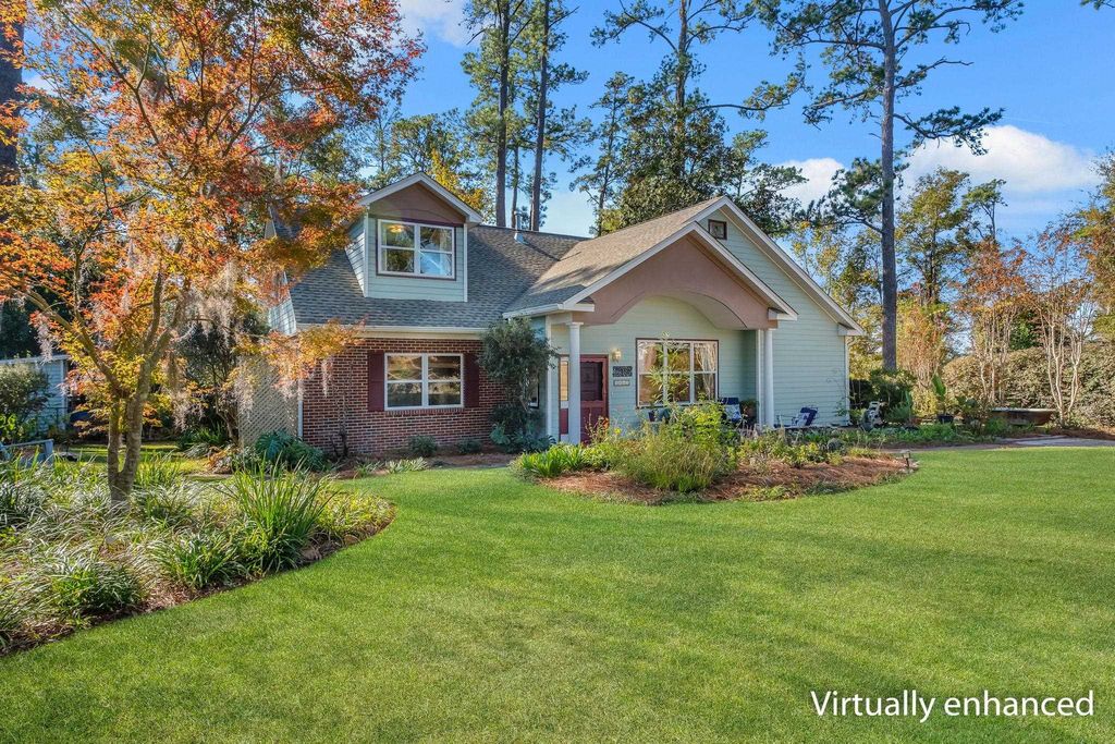 Photo of 1003 Maple Drive, Tallahassee, FL 32301 (MLS # 393381)