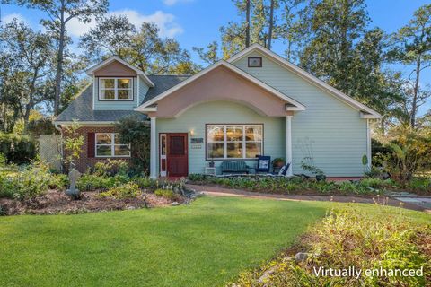 Photo of 1003 Maple Drive, Tallahassee, FL 32301 (MLS # 393381)
