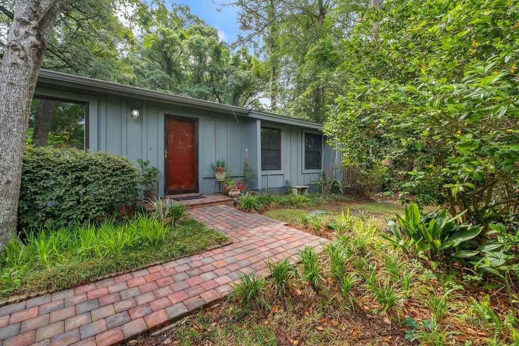 Photo of 2017 TED HINES Drive, Tallahassee, FL 32308 (MLS # 400612)