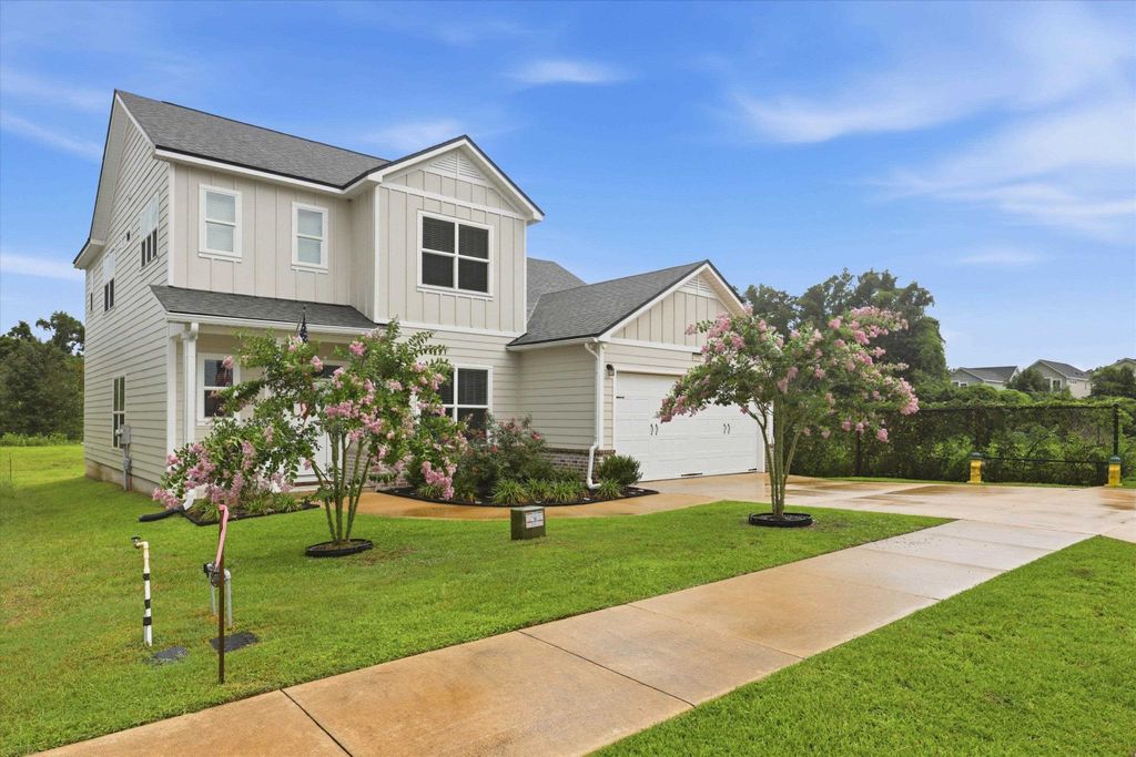 Photo of 1551 Cherry Blossom Circle, Tallahassee, FL 32317 (MLS # 401582)