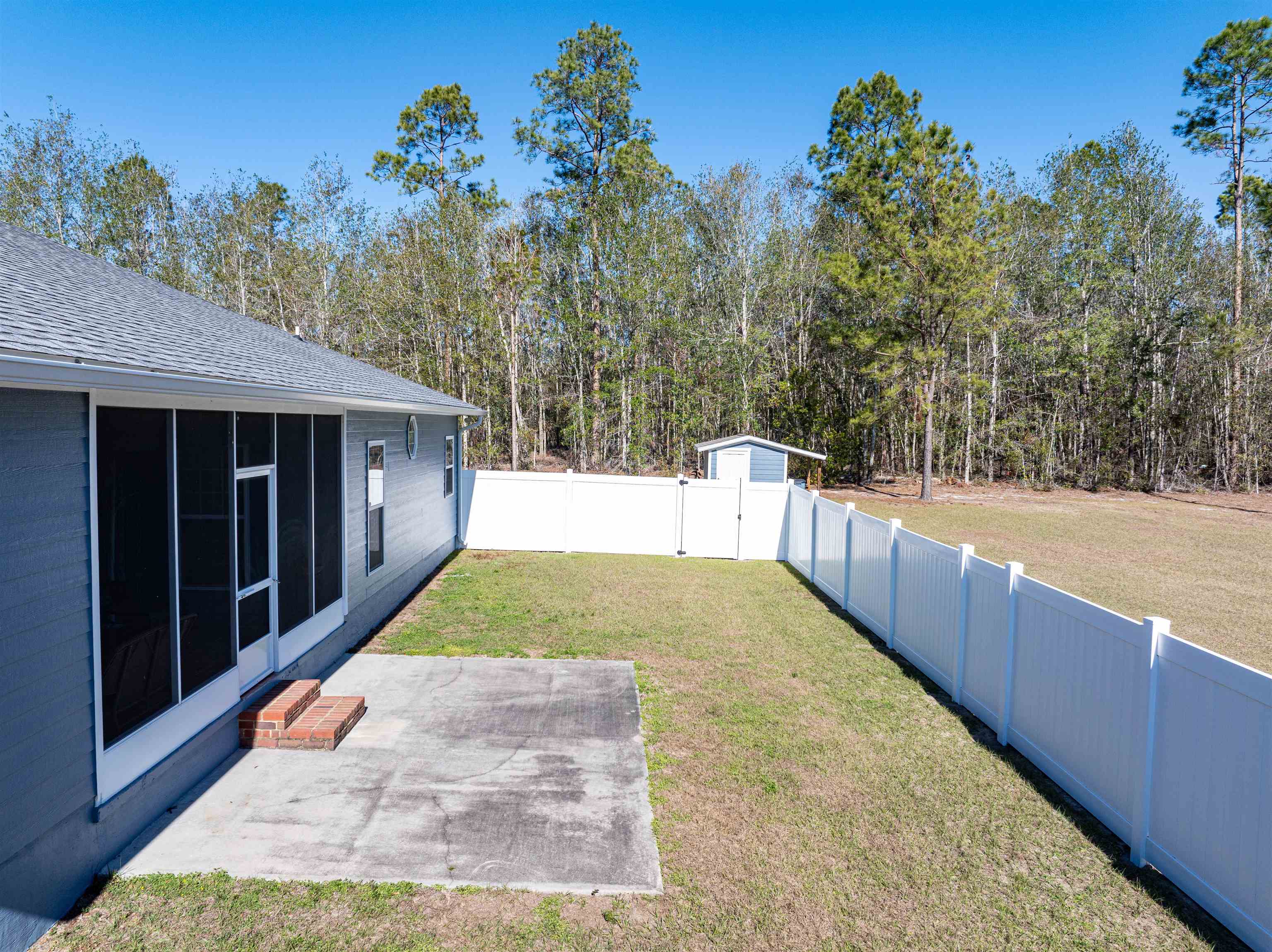 272 NE Cactus Avenue