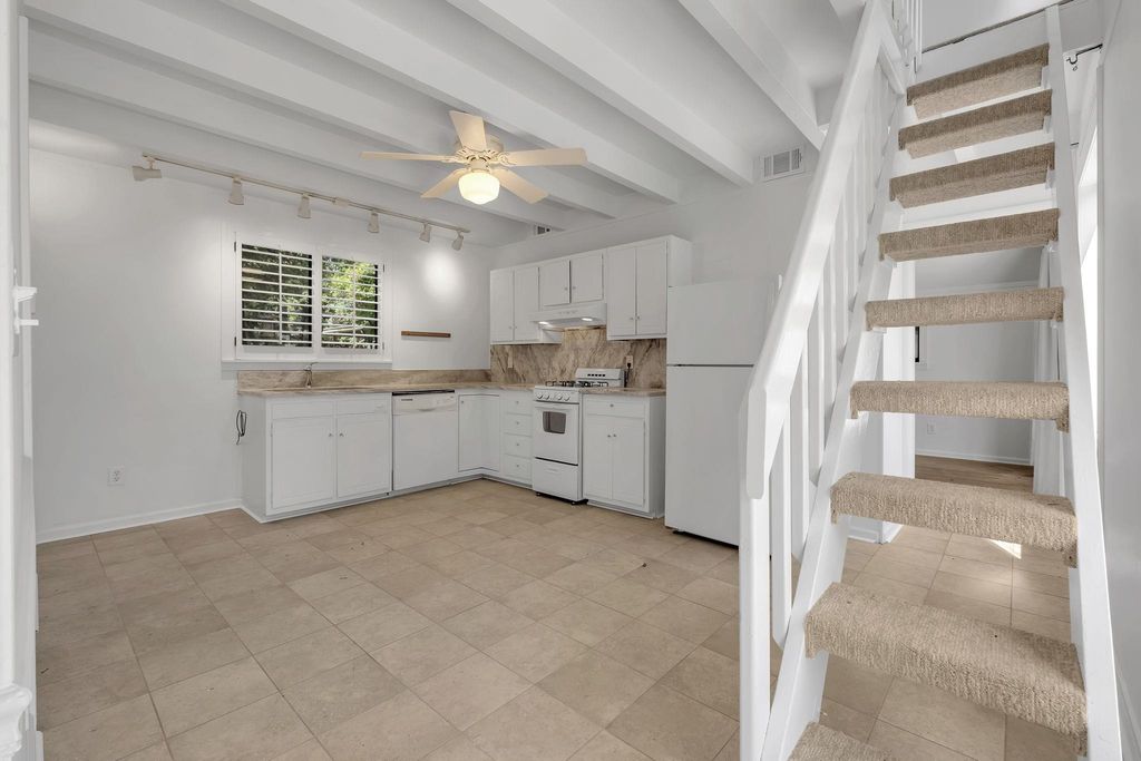 Photo of 1010 CHERRY LAUREL Street, Tallahassee, FL 32308 (MLS # 399888)