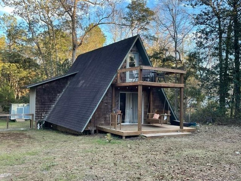 Photo of 24112 LONE STAR Road, Tallahassee, FL 32310 (MLS # 394292)