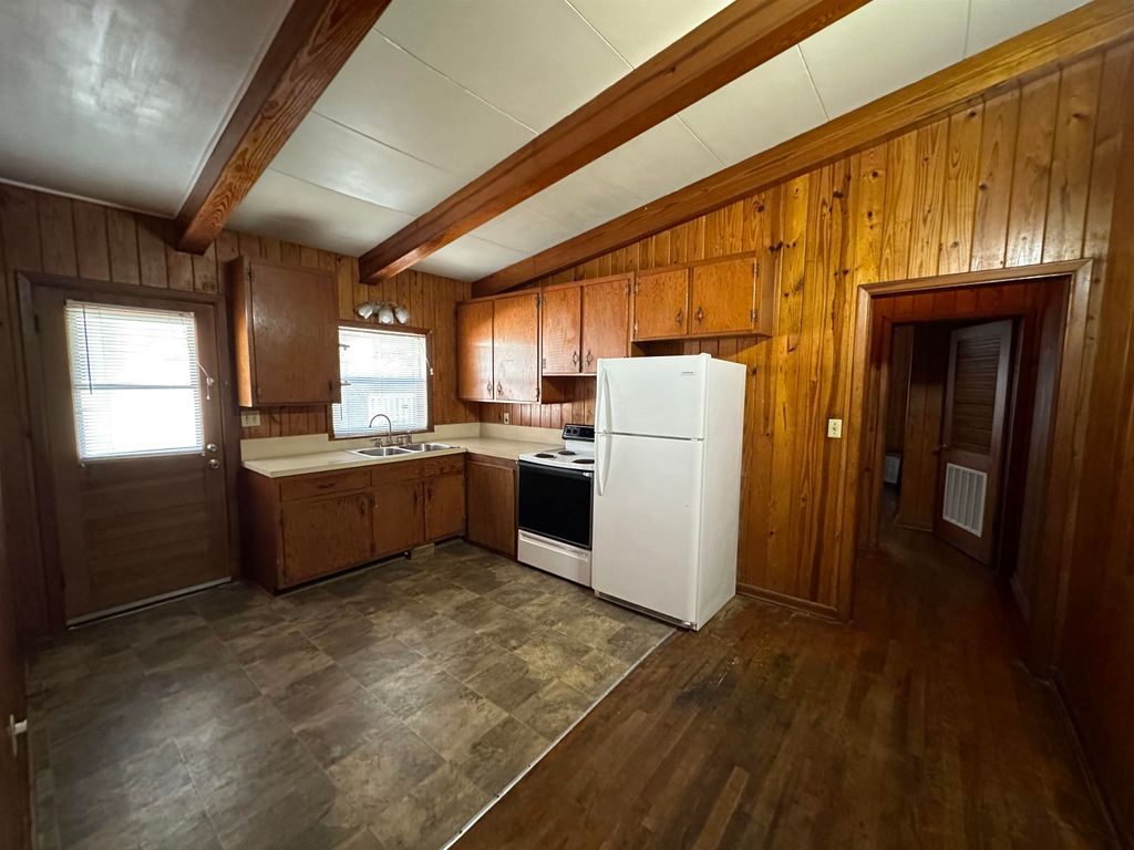 Photo of 817 EDGEWOOD Street #B, Tallahassee, FL 32303 (MLS # 396507)