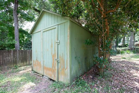 A home in TALLAHASSEE