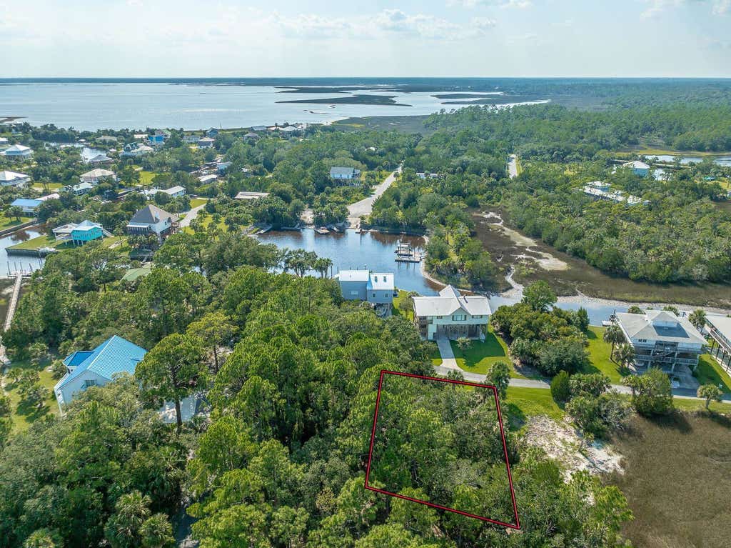 Photo of 85 Southside Drive, Crawfordville, FL 32327 (MLS # 402044)
