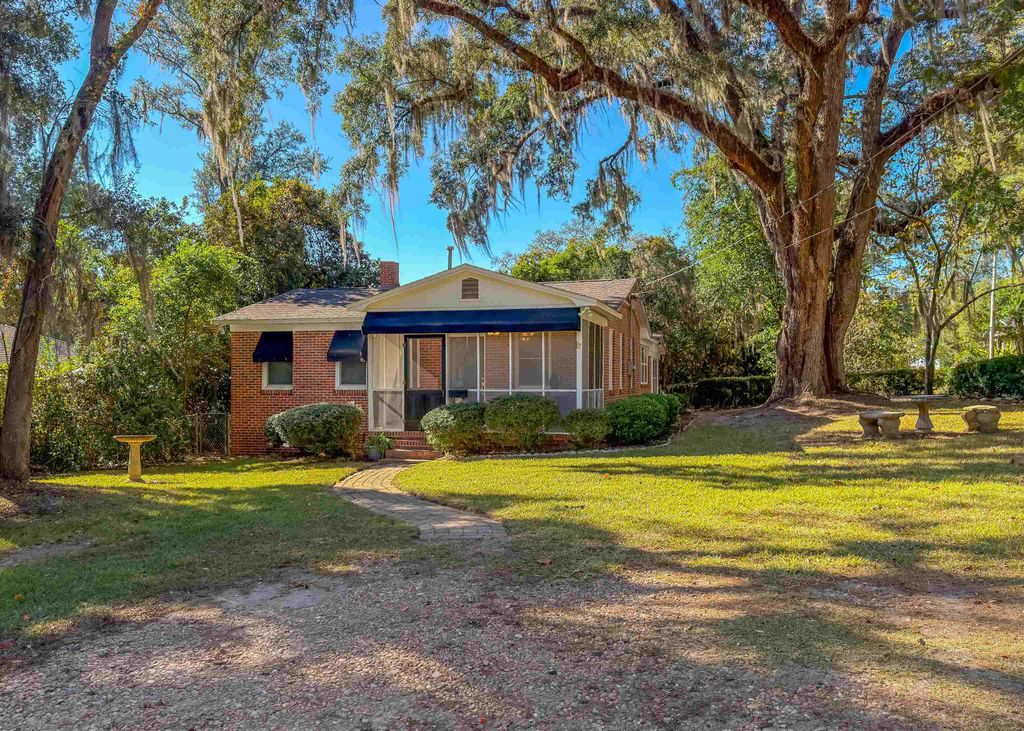 Photo of 202 Grace Street, Tallahassee, FL 32301 (MLS # 393118)