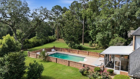 Tiny photo for 998 Rosebay Court, Tallahassee, FL 32312 (MLS # 401291)