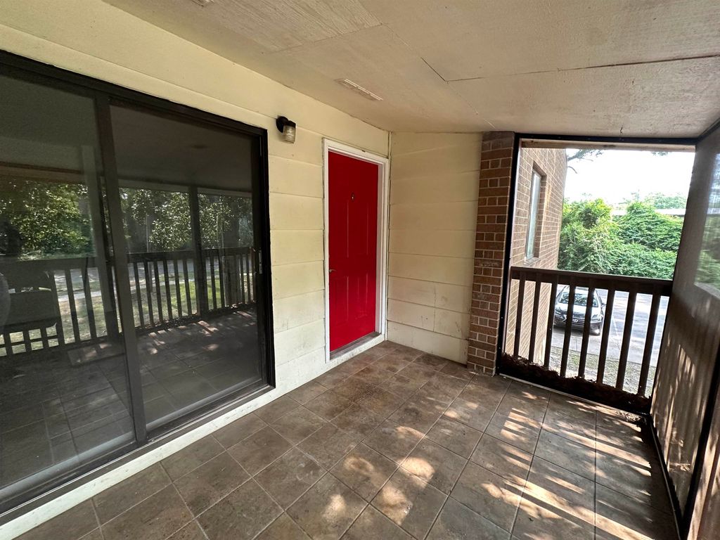 Photo of 317 Mabry St #424, Tallahassee, FL 32304 (MLS # 386574)