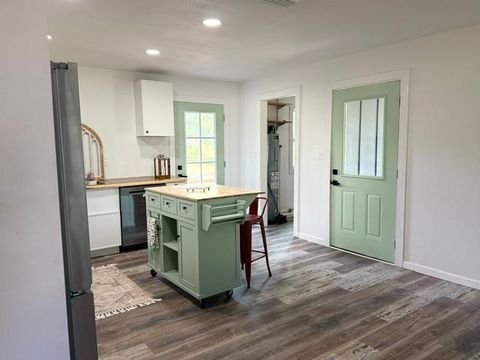 Tiny photo for 321 Trice Lane, Crawfordville, FL 32327 (MLS # 402927)