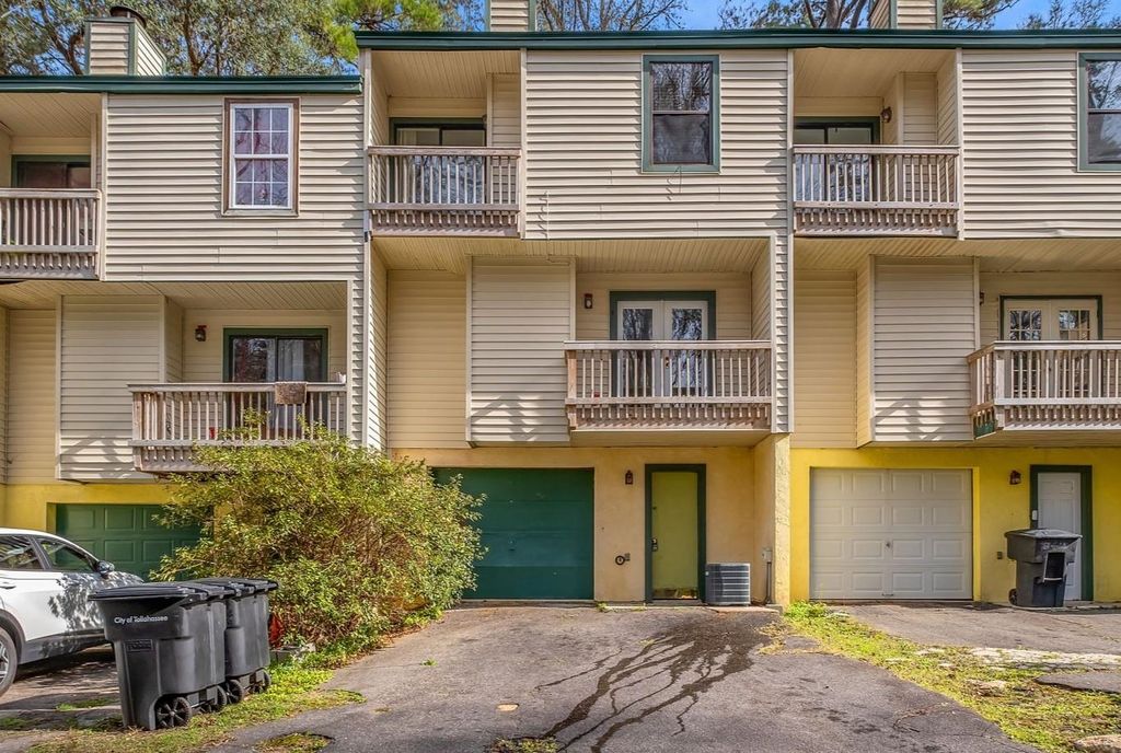 Photo of 1208 CROSS CREEK Way #2, Tallahassee, FL 32301 (MLS # 399254)