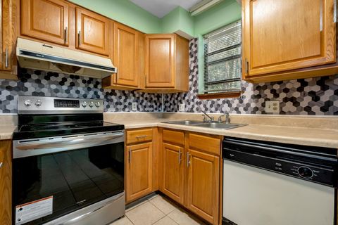 Tiny photo for 1208 CROSS CREEK Way #2, Tallahassee, FL 32301 (MLS # 399254)