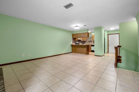 Tiny photo for 1208 CROSS CREEK Way #2, Tallahassee, FL 32301 (MLS # 399254)