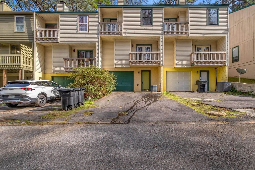 Photo of 1208 CROSS CREEK Way #2, Tallahassee, FL 32301 (MLS # 399254)