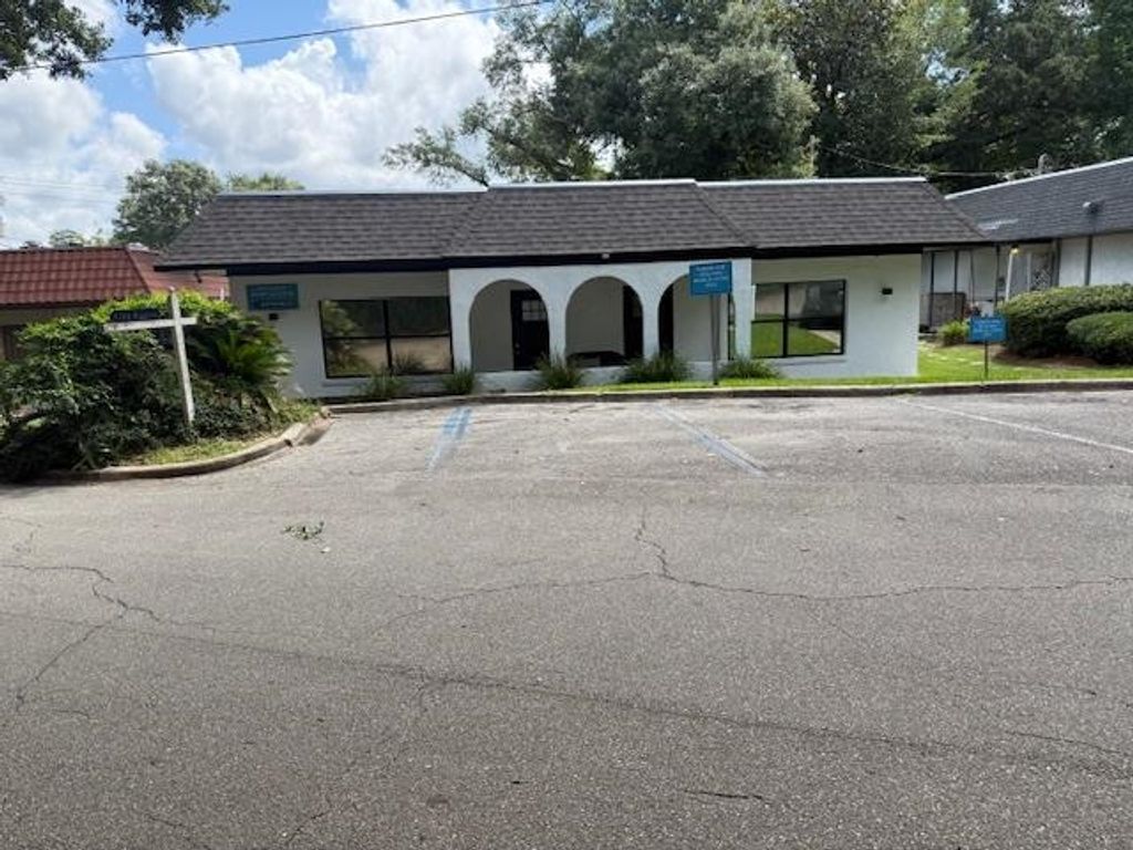Photo of 1706 Riggins Road, Tallahassee, FL 32308 (MLS # 388127)