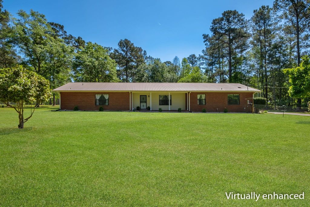 Photo of 2848 Lanier Road, Havana, FL 32333 (MLS # 398490)