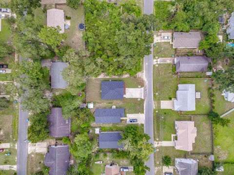 Tiny photo for 21 Cochise Street, Crawfordville, FL 32327 (MLS # 401782)