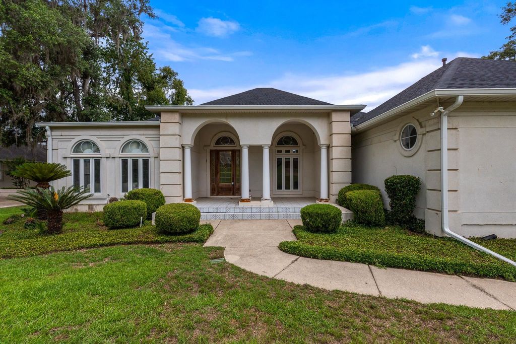 Photo of 9132 Shoal Creek Drive, Tallahassee, FL 32312 (MLS # 400502)