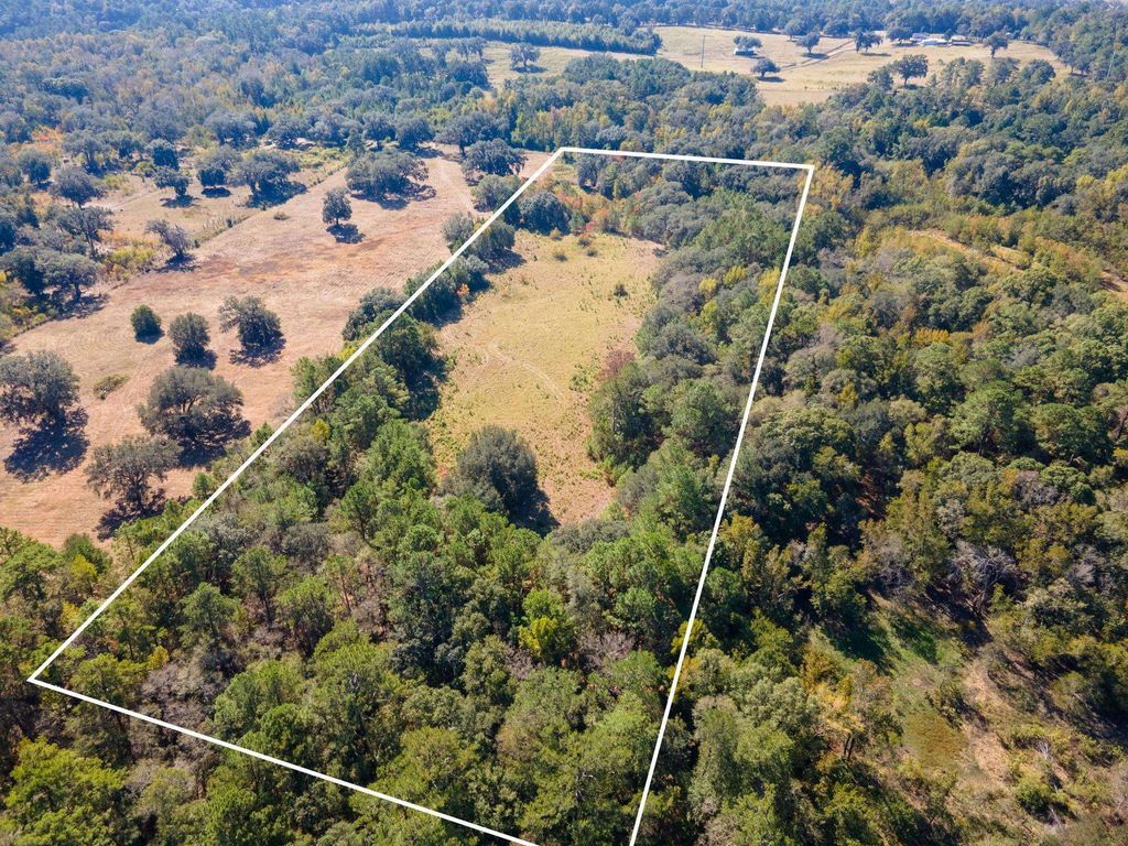 Photo of Y Gardners Farm Road, Tallahassee, FL 32312 (MLS # 392306)