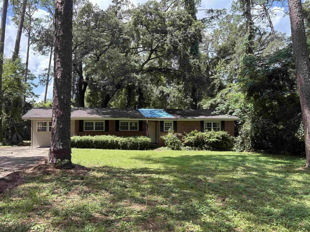 Photo of 1511 Sunset Lane, Tallahassee, FL 32303 (MLS # 402040)