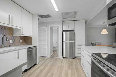 Tiny photo for 1331 Airport Drive #G16, Tallahassee, FL 32304 (MLS # 402547)