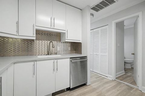 Tiny photo for 1331 Airport Drive #G16, Tallahassee, FL 32304 (MLS # 402547)