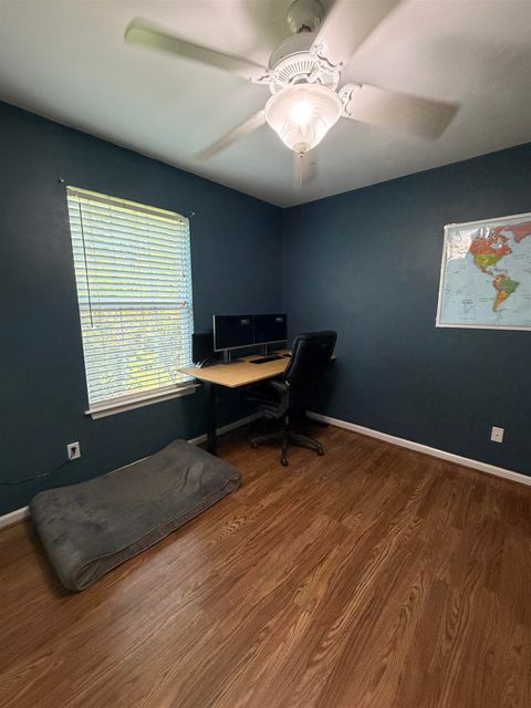 Tiny photo for 933 Splendor Road, Tallahassee, FL 32301 (MLS # 400427)