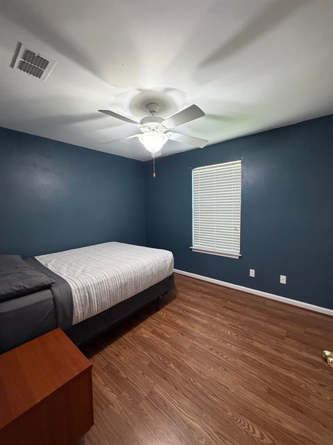 Tiny photo for 933 Splendor Road, Tallahassee, FL 32301 (MLS # 400427)