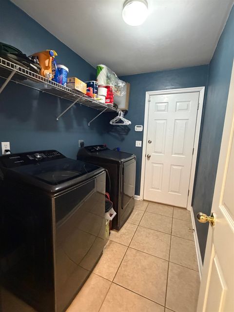 Tiny photo for 933 Splendor Road, Tallahassee, FL 32301 (MLS # 400427)