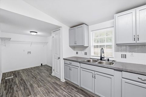 Tiny photo for 4057 Bishop Road, Tallahassee, FL 32305 (MLS # 392790)