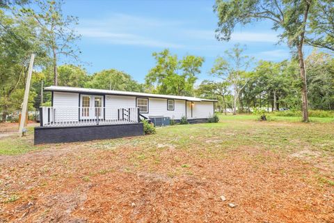 Tiny photo for 4057 Bishop Road, Tallahassee, FL 32305 (MLS # 392790)