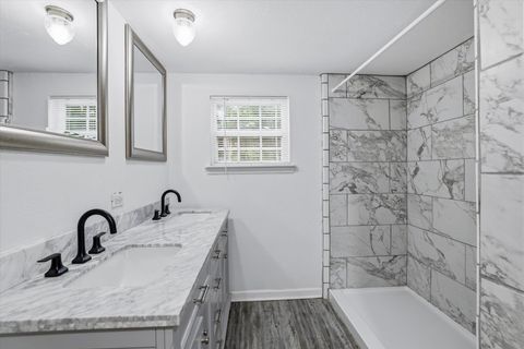 Tiny photo for 4057 Bishop Road, Tallahassee, FL 32305 (MLS # 392790)