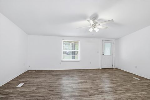Tiny photo for 4057 Bishop Road, Tallahassee, FL 32305 (MLS # 392790)