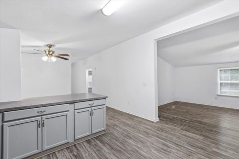 Tiny photo for 4057 Bishop Road, Tallahassee, FL 32305 (MLS # 392790)