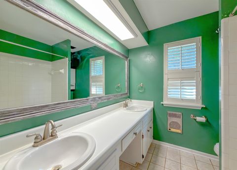 Tiny photo for 1909 Ty Ty Court, Tallahassee, FL 32308 (MLS # 392267)