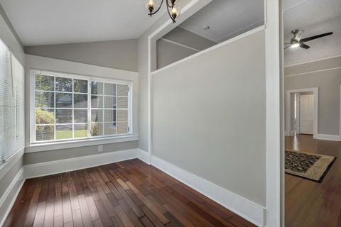 Tiny photo for 214 W Sharon Street, Quincy, FL 32351 (MLS # 396944)