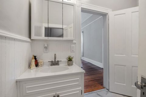 Tiny photo for 214 W Sharon Street, Quincy, FL 32351 (MLS # 396944)