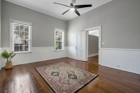 Tiny photo for 214 W Sharon Street, Quincy, FL 32351 (MLS # 396944)