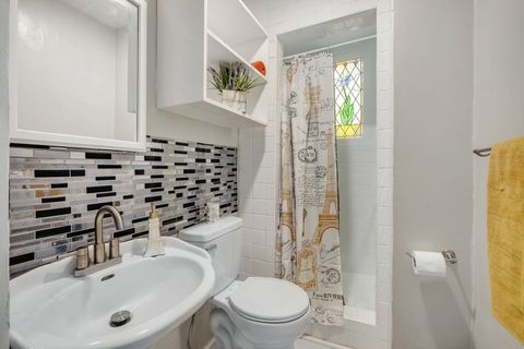 Tiny photo for 214 W Sharon Street, Quincy, FL 32351 (MLS # 396944)