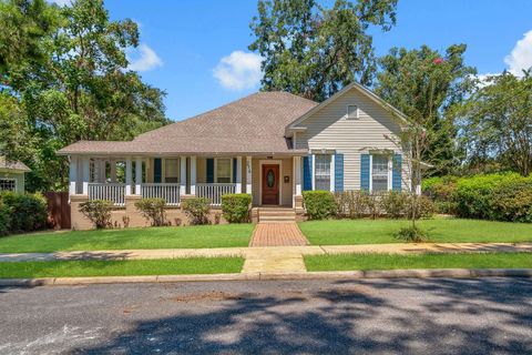 Photo of 214 W Sharon Street, Quincy, FL 32351 (MLS # 396944)