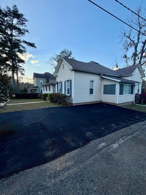 Tiny photo for 214 W Sharon Street, Quincy, FL 32351 (MLS # 396944)