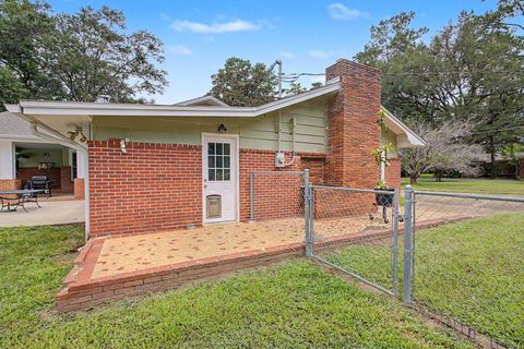 Tiny photo for 2207 Woodbine Drive, Tallahassee, FL 32309 (MLS # 402365)