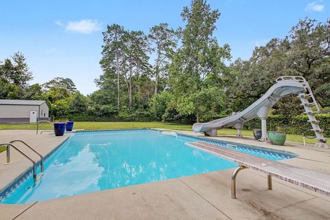 Tiny photo for 2207 Woodbine Drive, Tallahassee, FL 32309 (MLS # 402365)