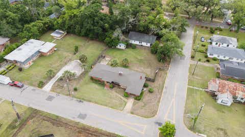 Tiny photo for 239 Lincoln Street, Tallahassee, FL 32301 (MLS # 402812)