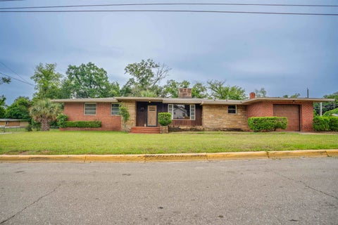 Photo of 239 Lincoln Street, Tallahassee, FL 32301 (MLS # 402812)