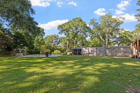 A home in TALLAHASSEE