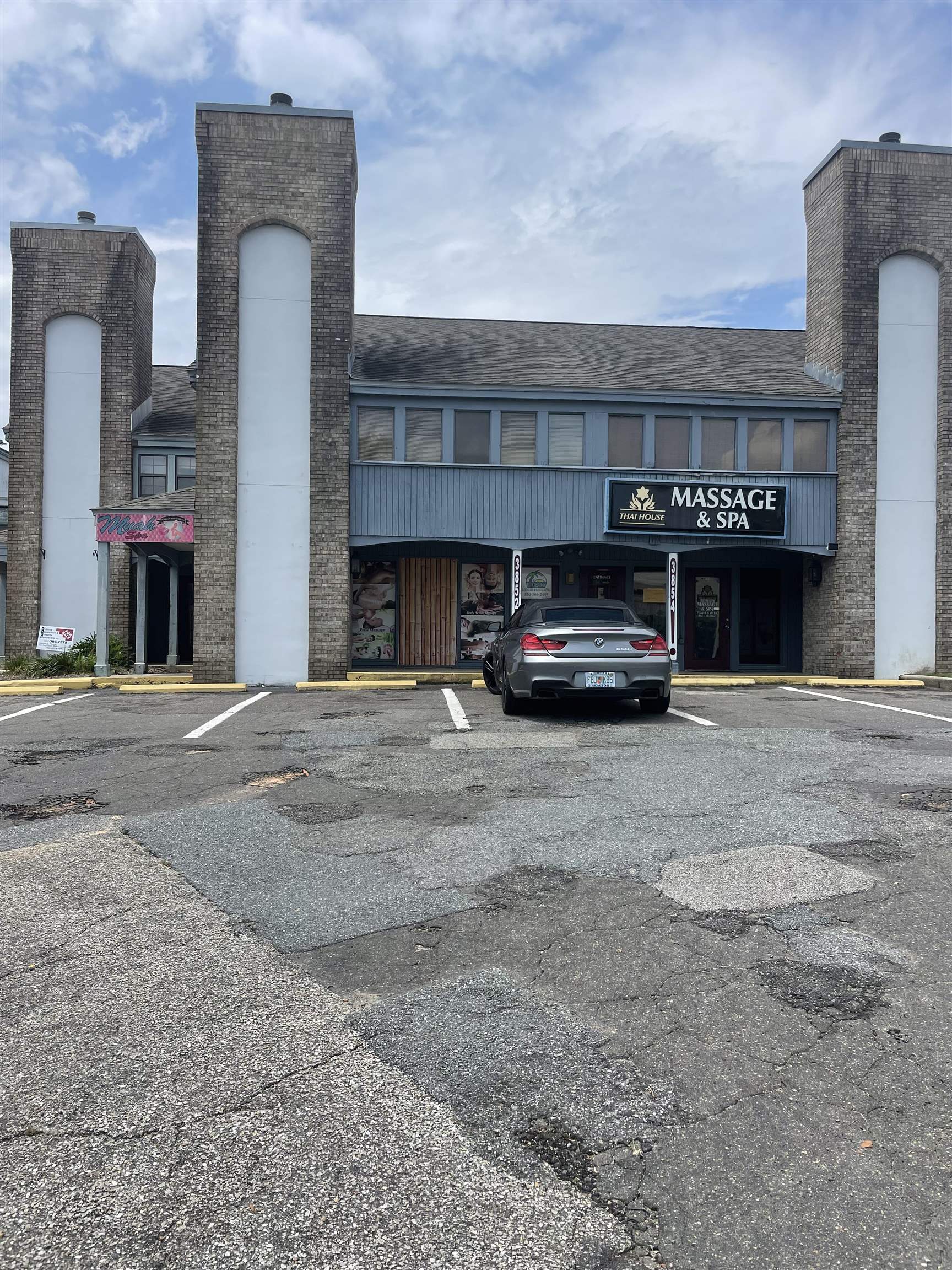 3852 & 3854 Killearn Center Ct.