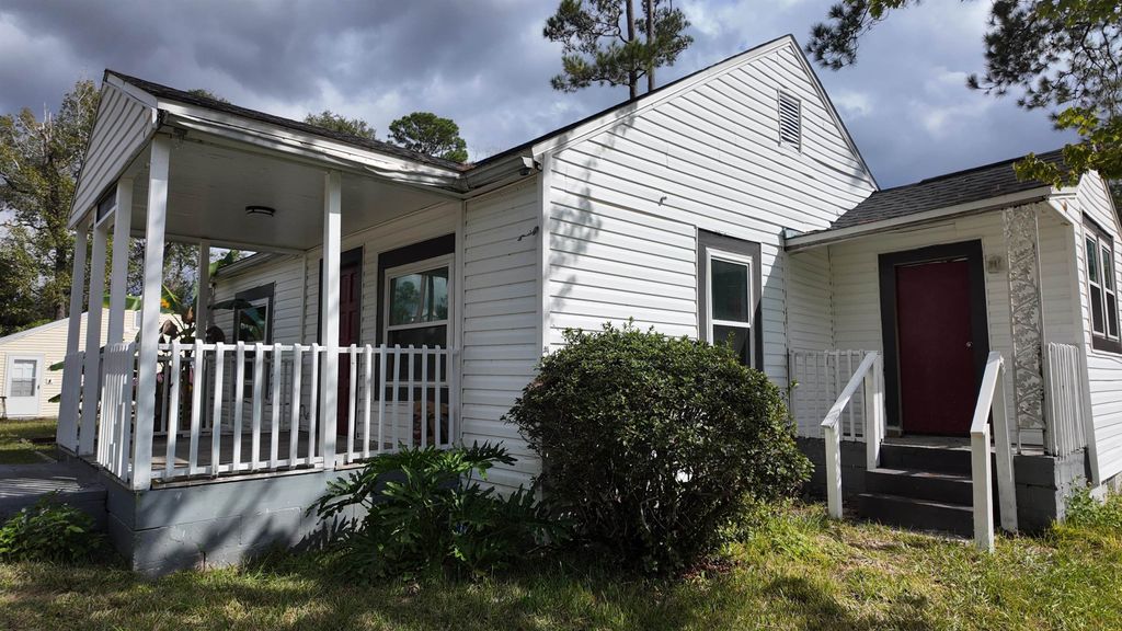Photo of 600 Satsuma Road, Chattahoochee, FL 32324 (MLS # 392719)